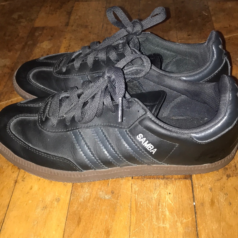Adidas Samba shoes size 5 in Mens 7 in Womens